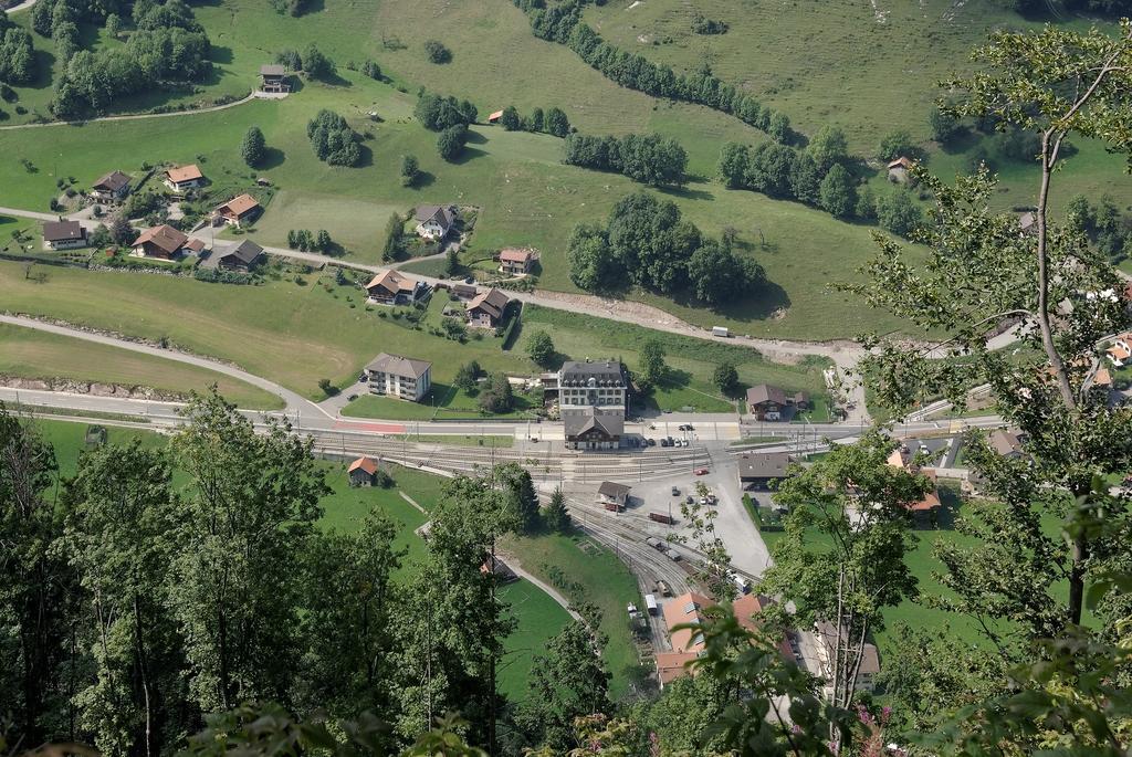 Maison D'Hotes De La Gare Montbovon Екстериор снимка